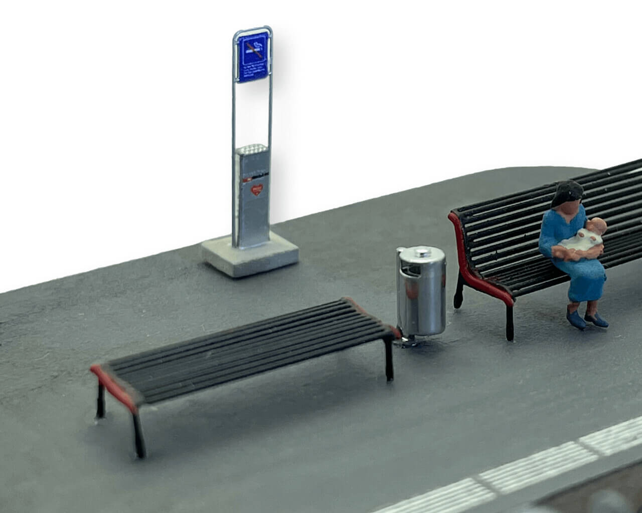 RhB waste bin for train station, 3 pieces, finished, N gauge (1:160)